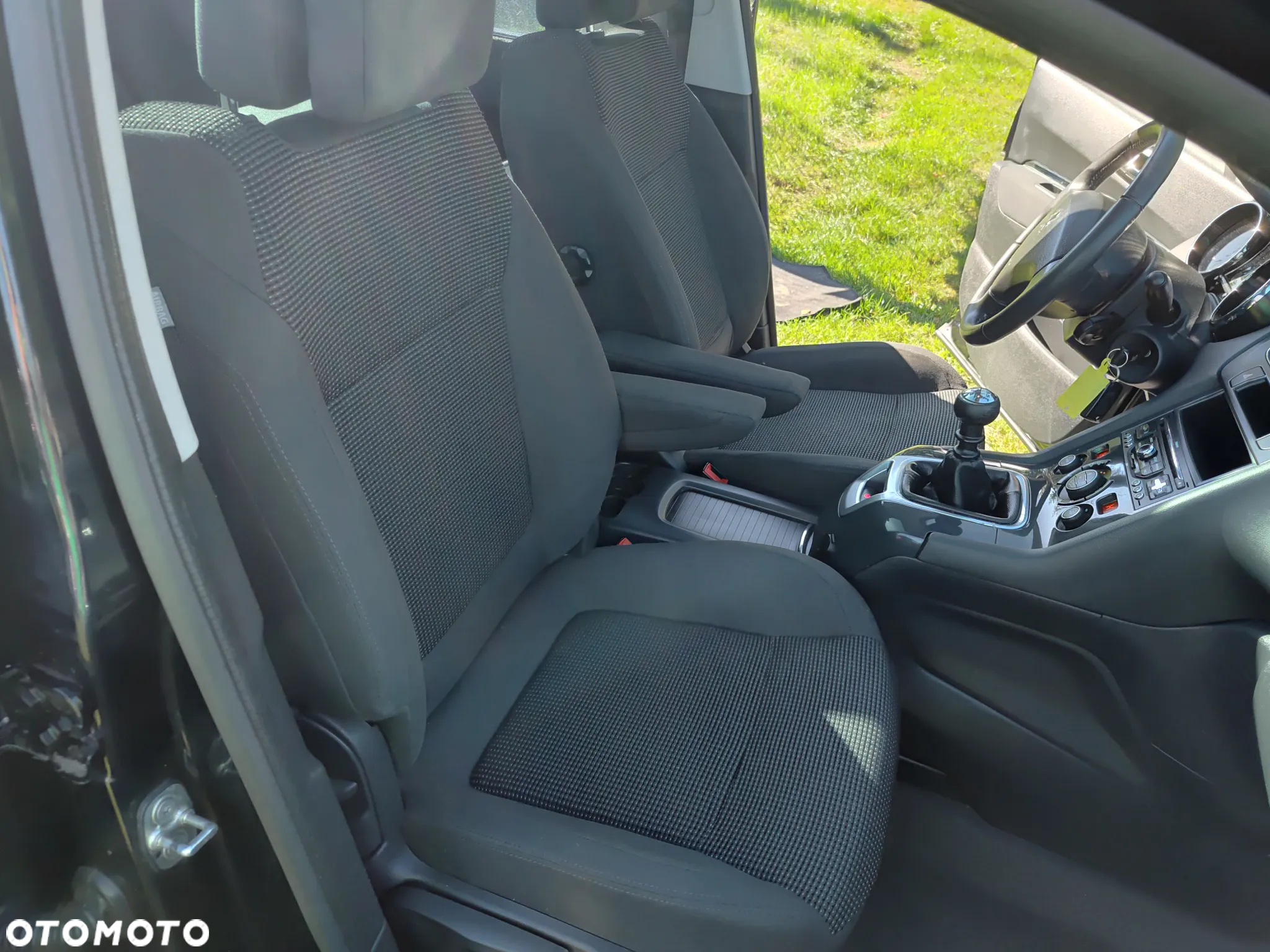 Peugeot 5008 1.6 HDi Business Line 7os - 21