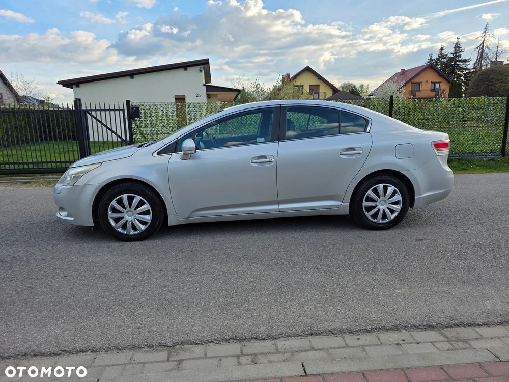Toyota Avensis 1.8 Multidrive S Comfort - 10