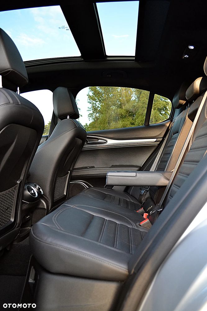 Alfa Romeo Stelvio 2.0 Turbo TI Q4 - 13