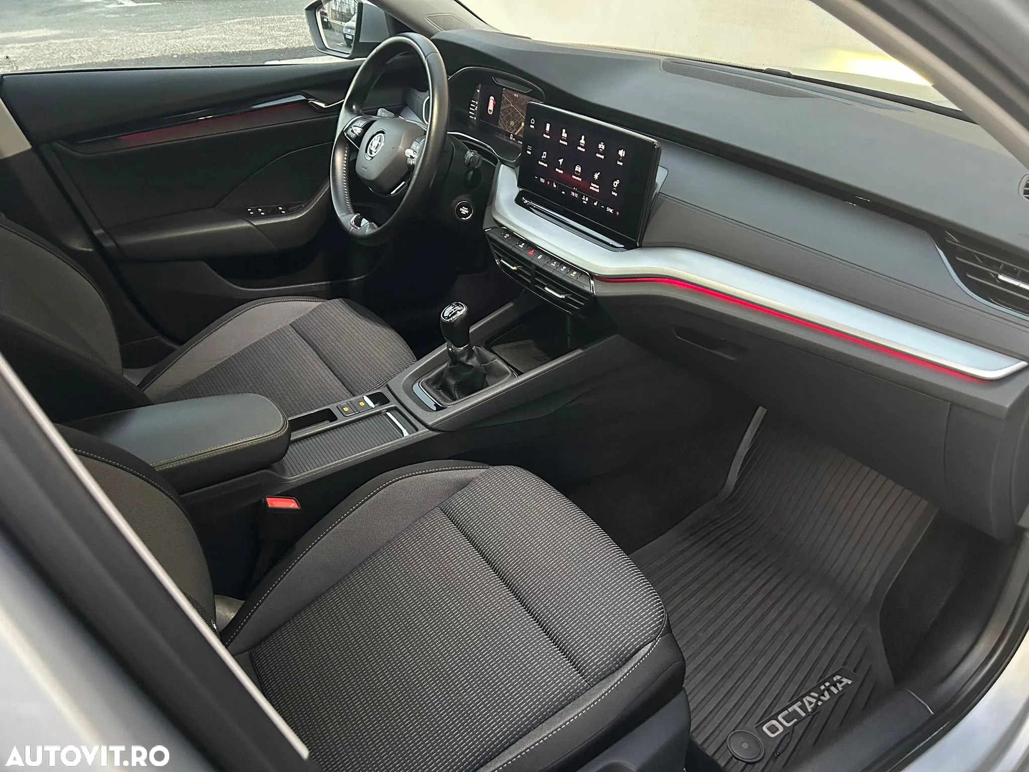 Skoda Octavia Combi 2.0 TDI Style - 4