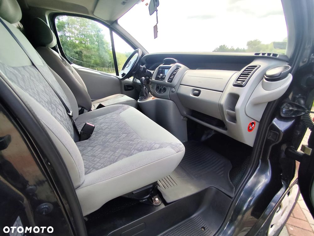 Opel Vivaro L2H1 2.9t - 19