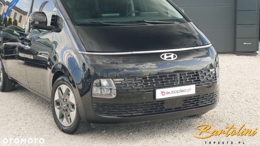 Hyundai Staria - 2