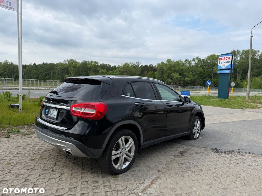 Mercedes-Benz GLA - 3