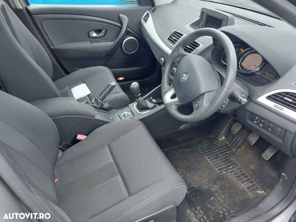 Aripa stanga spate Renault Megane 3 2011 HATCHBACK 1.5 dCI - 8