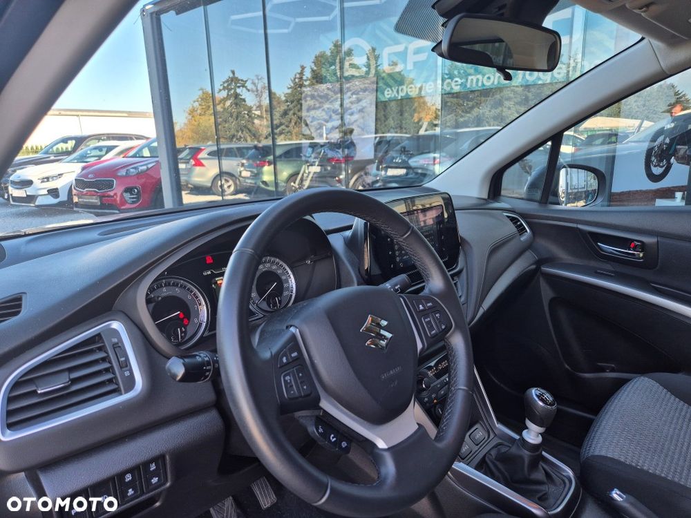 Suzuki SX4 S-Cross - 12