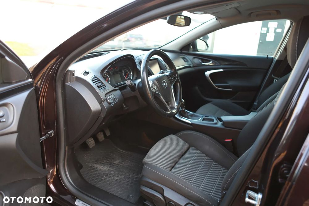 Opel Insignia 2.0 CDTI - 9