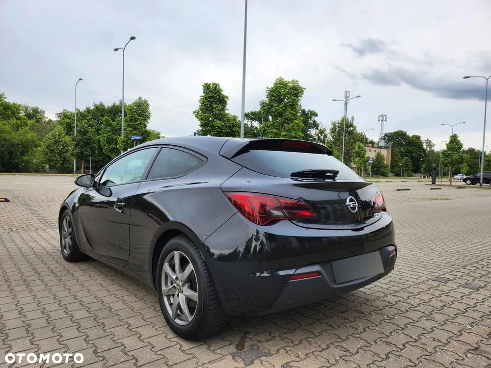 Opel Astra GTC 1.4 Turbo - 10