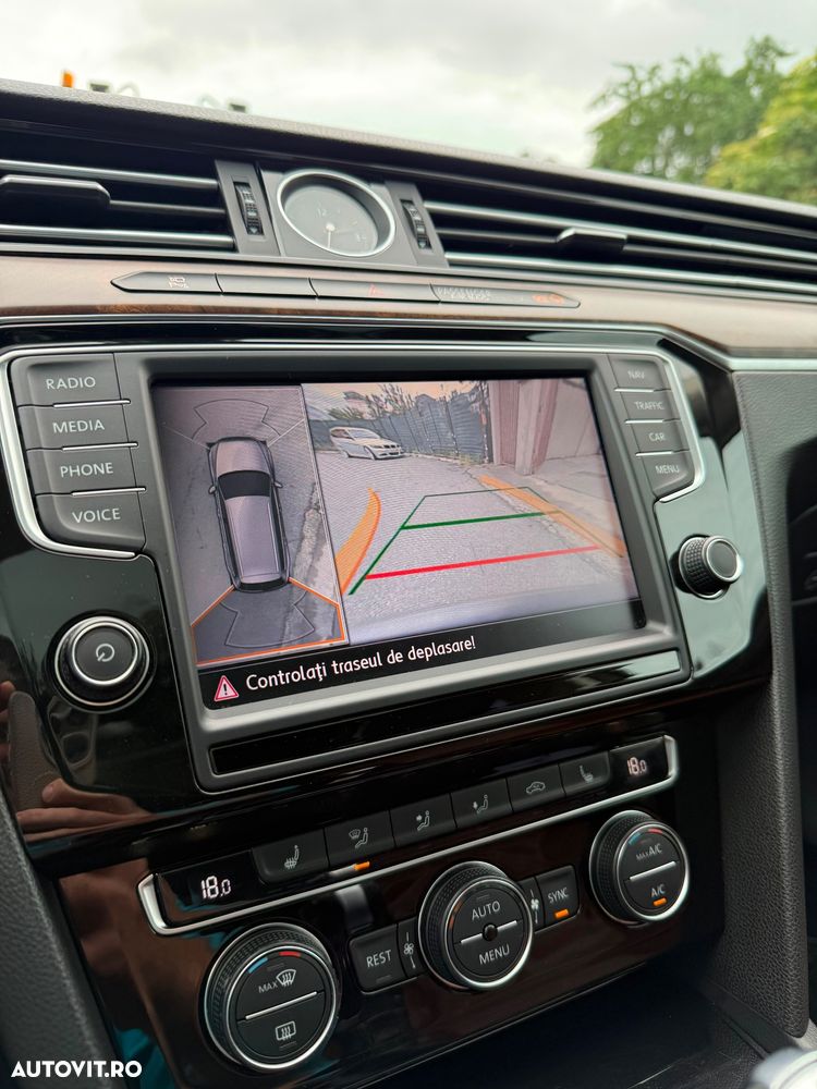 Volkswagen Passat - 8