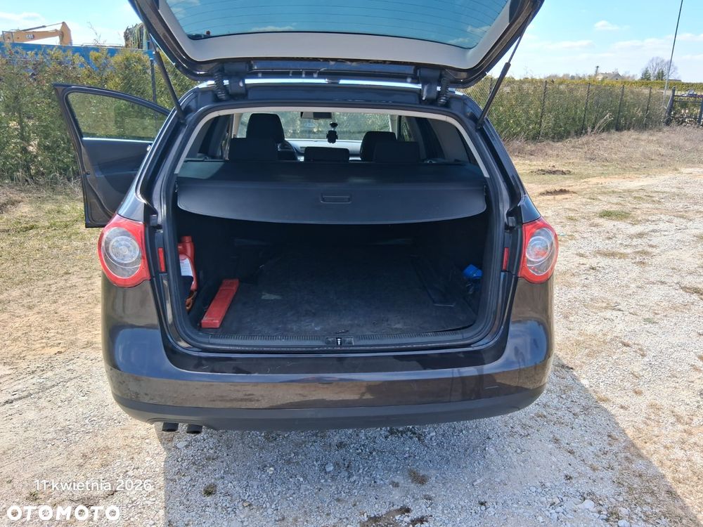 Volkswagen Passat 1.9 TDI Comfortline - 10