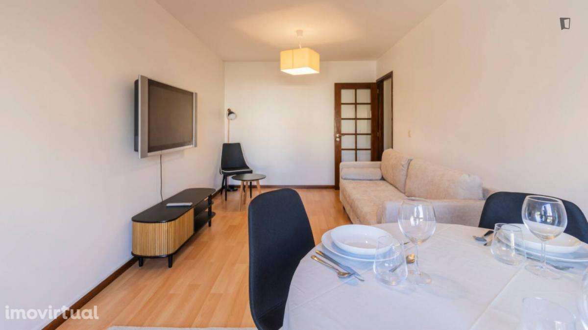 Apartamento com 1 quartos - localizado em Senhora da Hora Porto - Grande imagem: 3/8