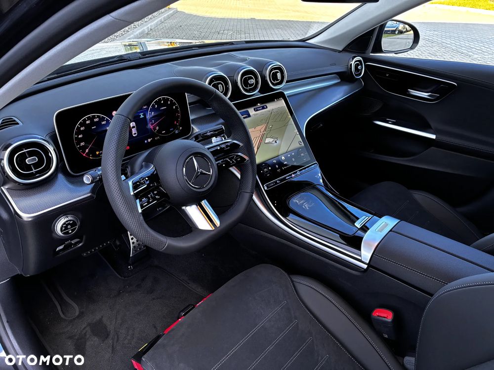 Mercedes-Benz C-Class 2026 photo 4