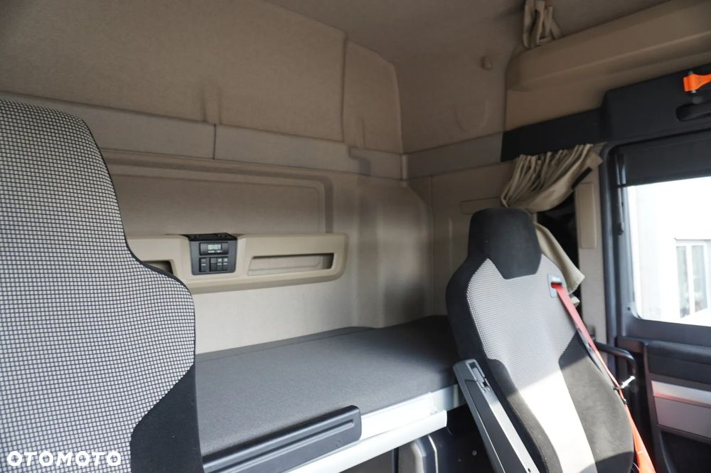 MAN TGS 35.420 8x2 / Rama 6,4 m / 3 osie skrętne / 3 szt. - 25