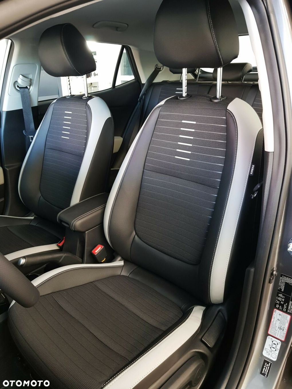 Kia Stonic 1.0 T-GDI L - 12