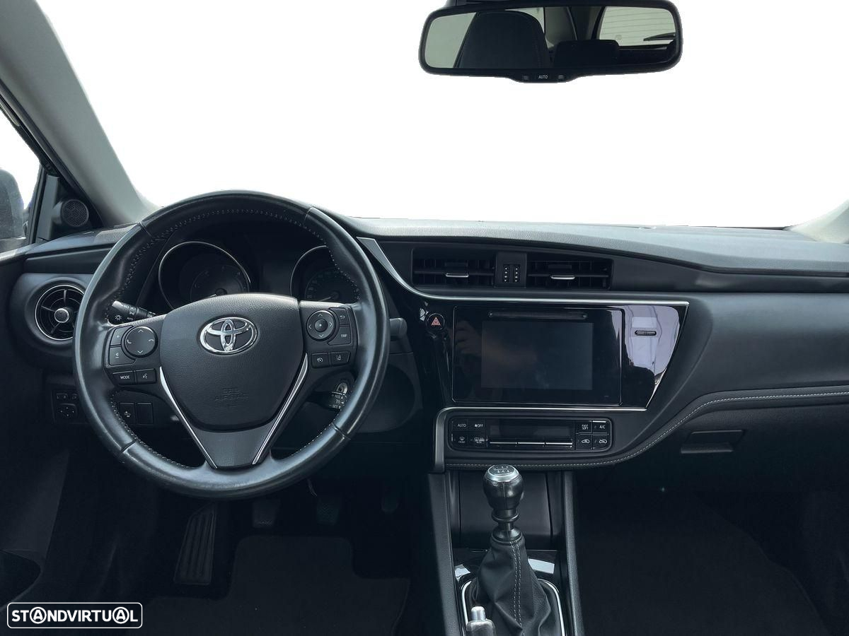Toyota Auris Touring Sports 1.4 D-4D C.+P.Techo+P.Sport - 8