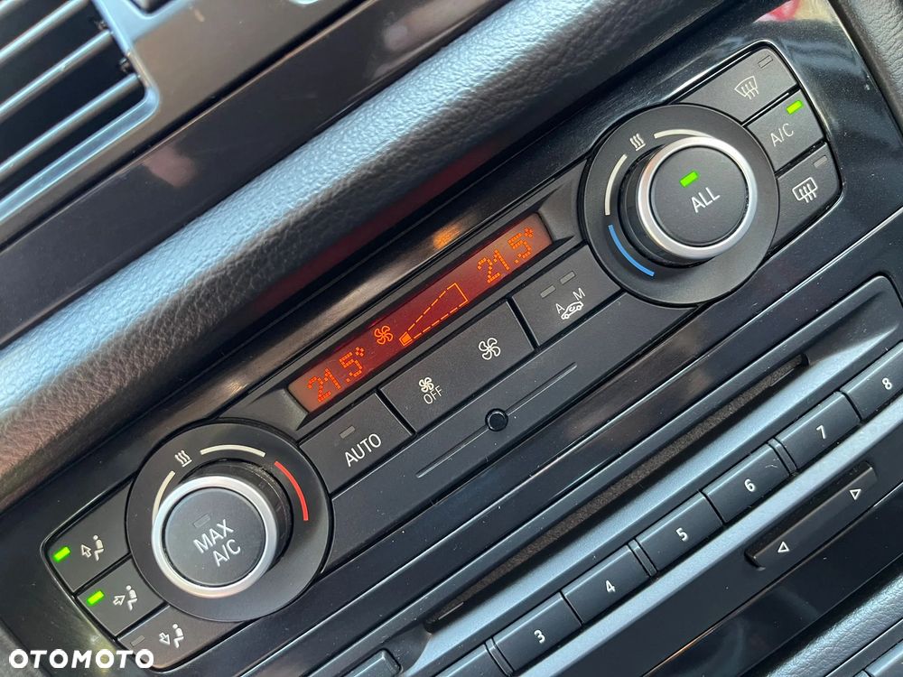 BMW X1 sDrive16d xLine - 19