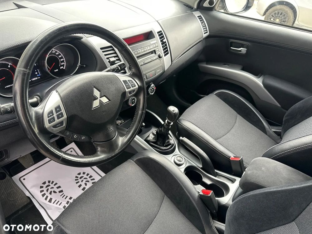 Mitsubishi Outlander 2.2 DID Intense + EU5 - 26