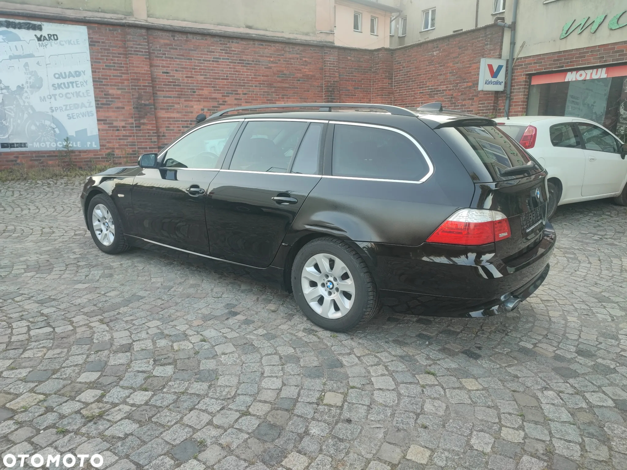 BMW Seria 5 520d Touring - 10
