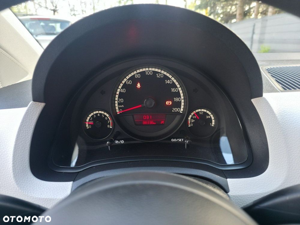 Volkswagen up! - 15