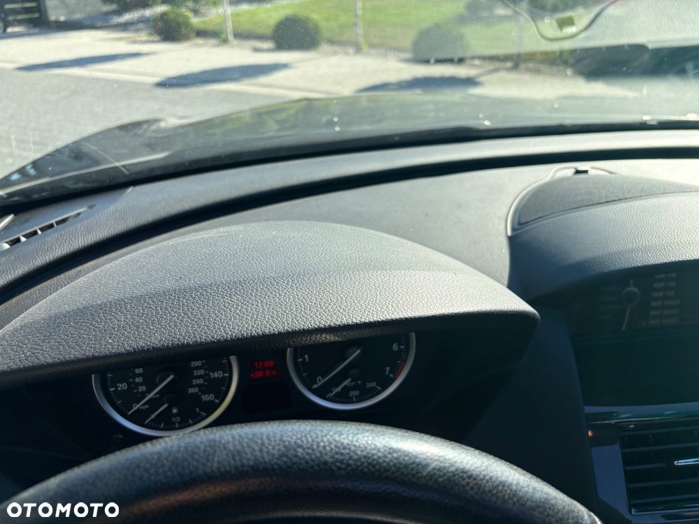 BMW Seria 6 650 i - 14
