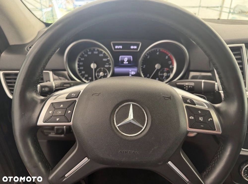 Mercedes-Benz ML - 8