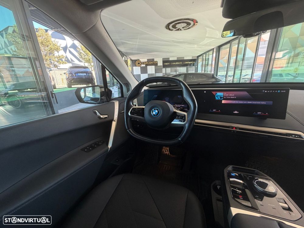BMW iX xDrive 40 Pack Desportivo - 12
