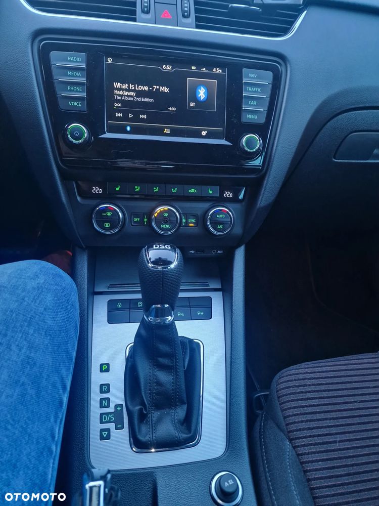 Skoda Octavia 2.0 TDI DSG Sportline - 20
