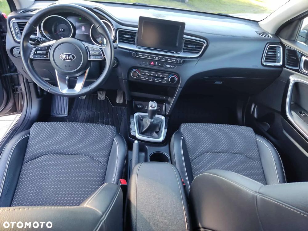 Kia Ceed - 14