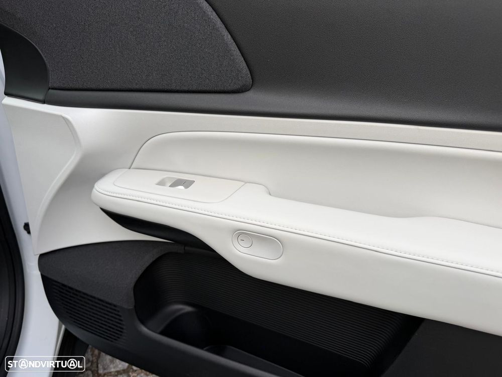 Xpeng G6 66 kWh Standard Range - 8