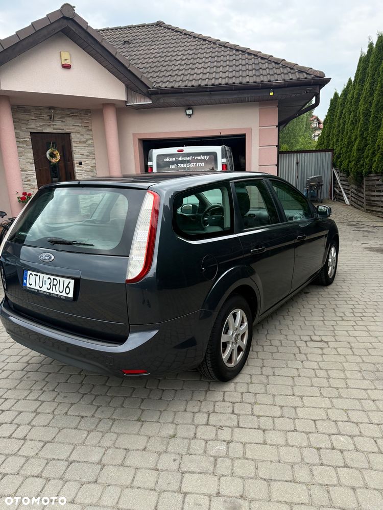 Ford Focus 1.8 Trend - 4
