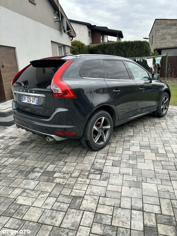 Volvo XC 60 D4 Drive-E R-Design Momentum - 4