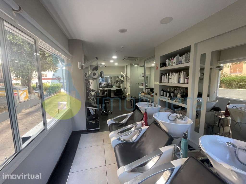 Espaço comercial na Marina de Vilamoura - Grande imagem: 3/19