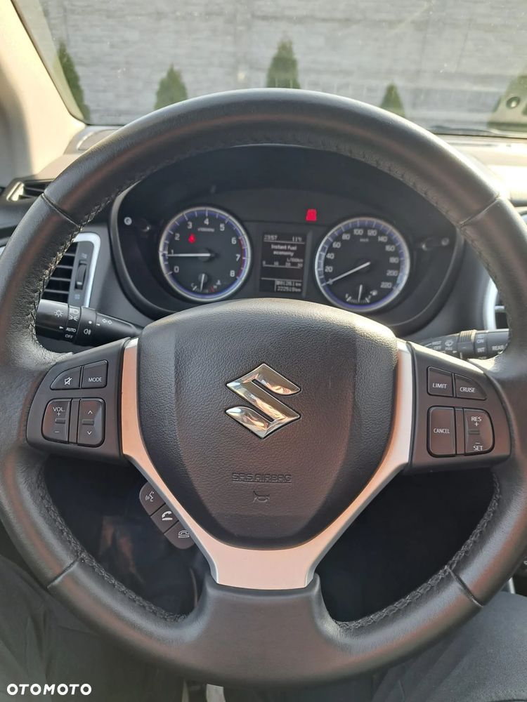 Suzuki SX4 S-Cross 1.0 T Premium - 11