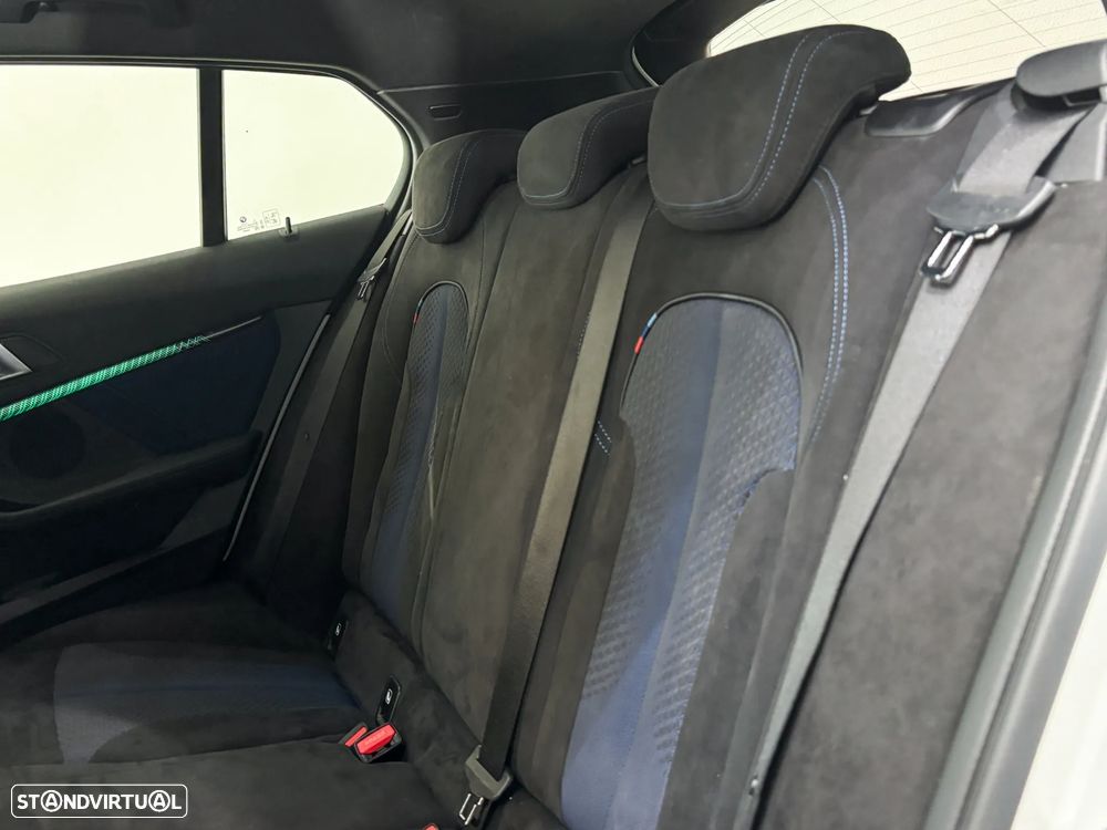 BMW M135i xDrive - 15