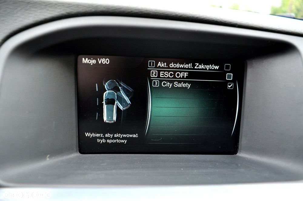 Volvo V60 D3 Drive-E R-Design Momentum - 24