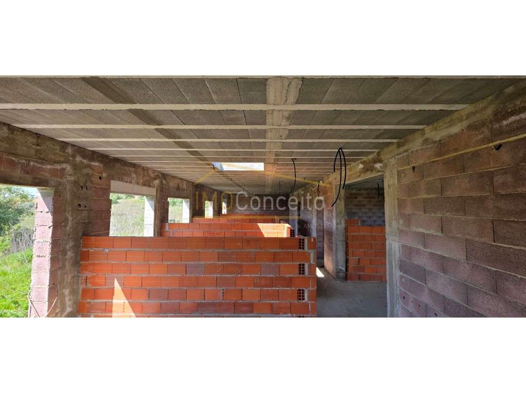 Moradia Térrea para terminar de construir - Grande imagem: 5/10