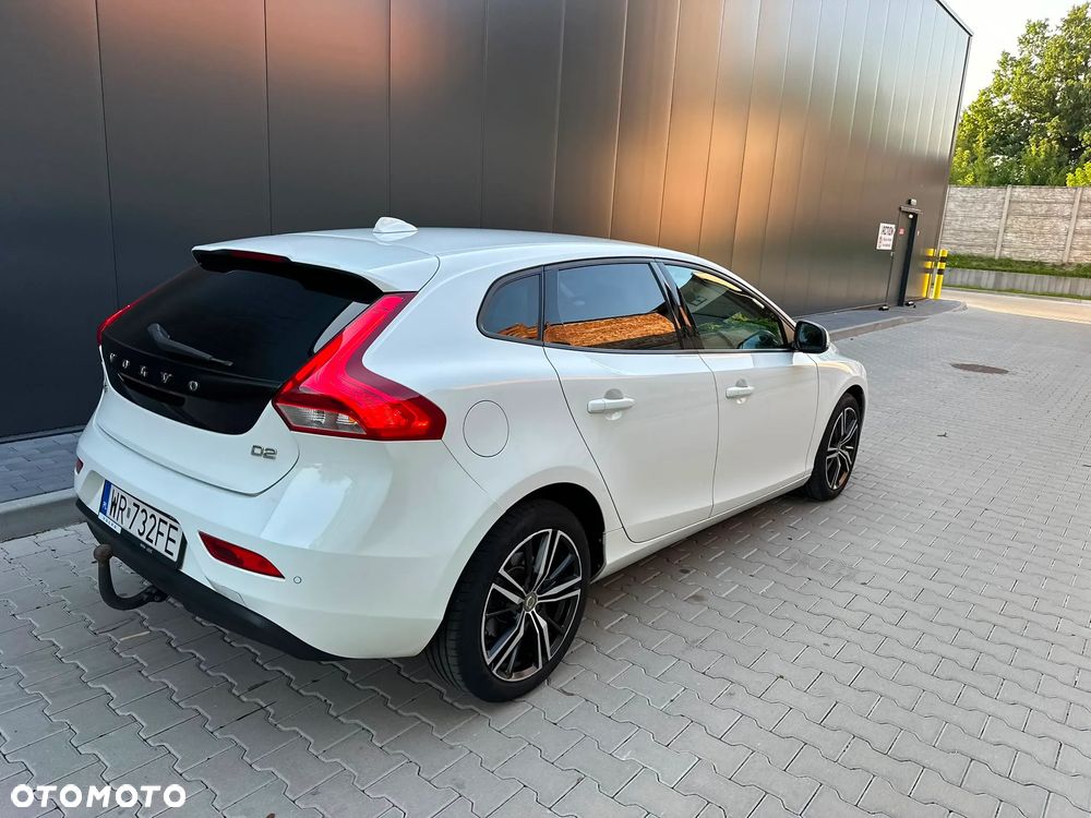 Volvo V40 D2 Drive-E Momentum - 3
