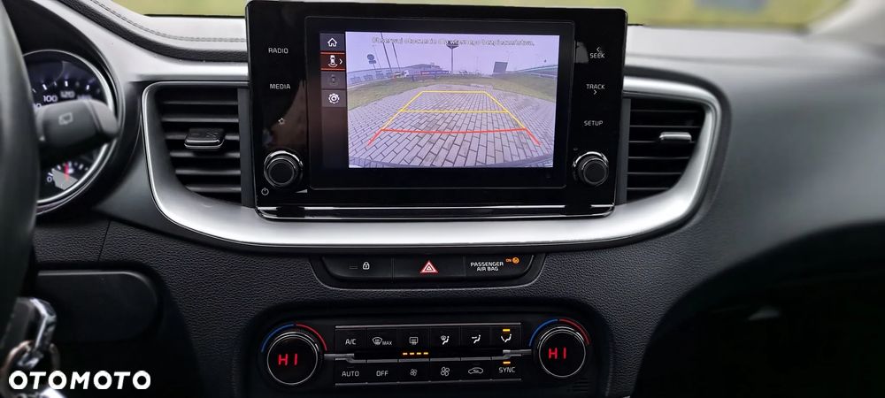 Kia Ceed 1.5 T-GDI M - 29