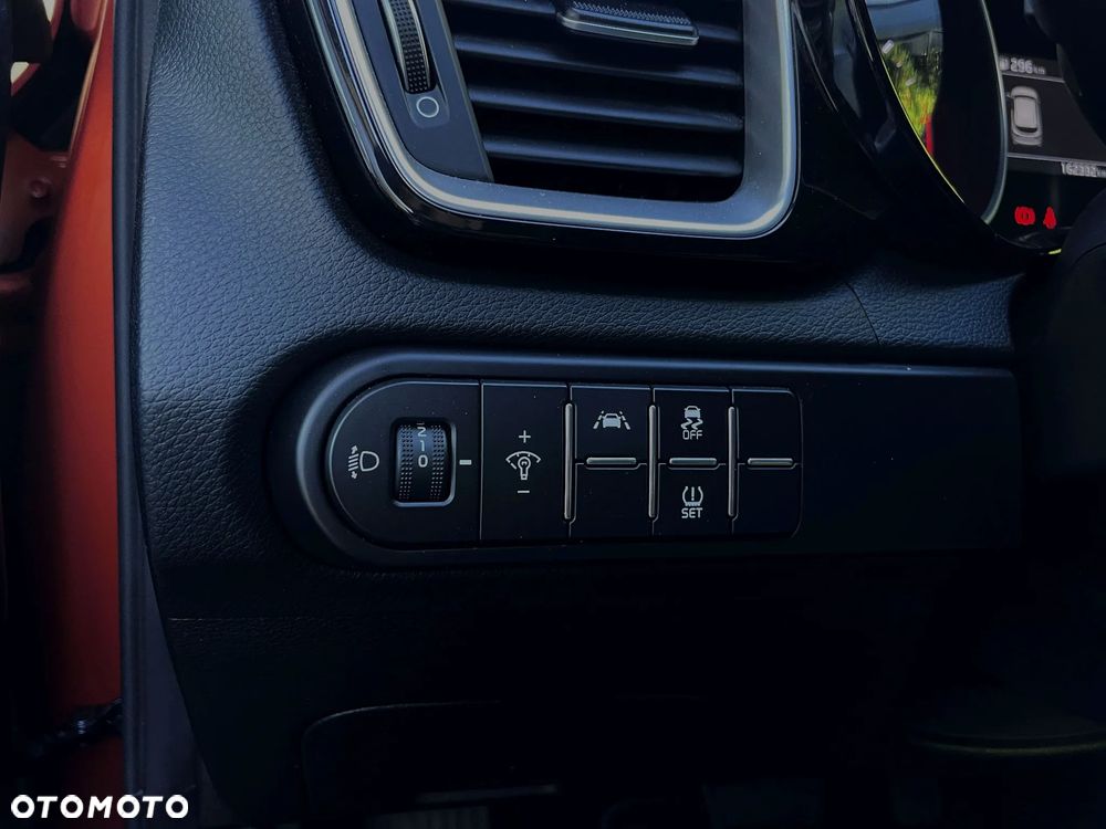 Kia XCeed 1.6 CRDi SCR L Business Line DCT - 30