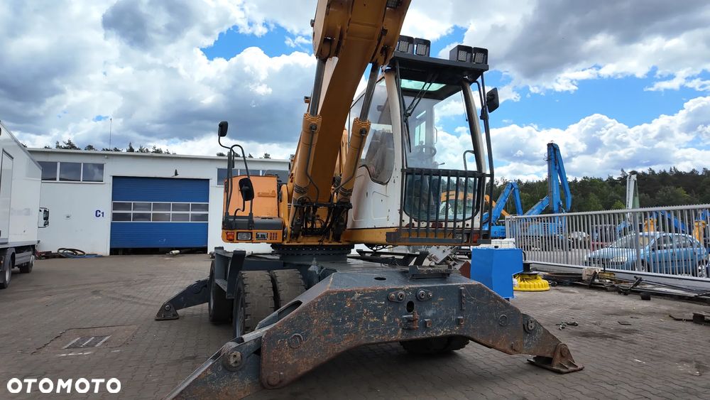 Liebherr A 904 C - 2