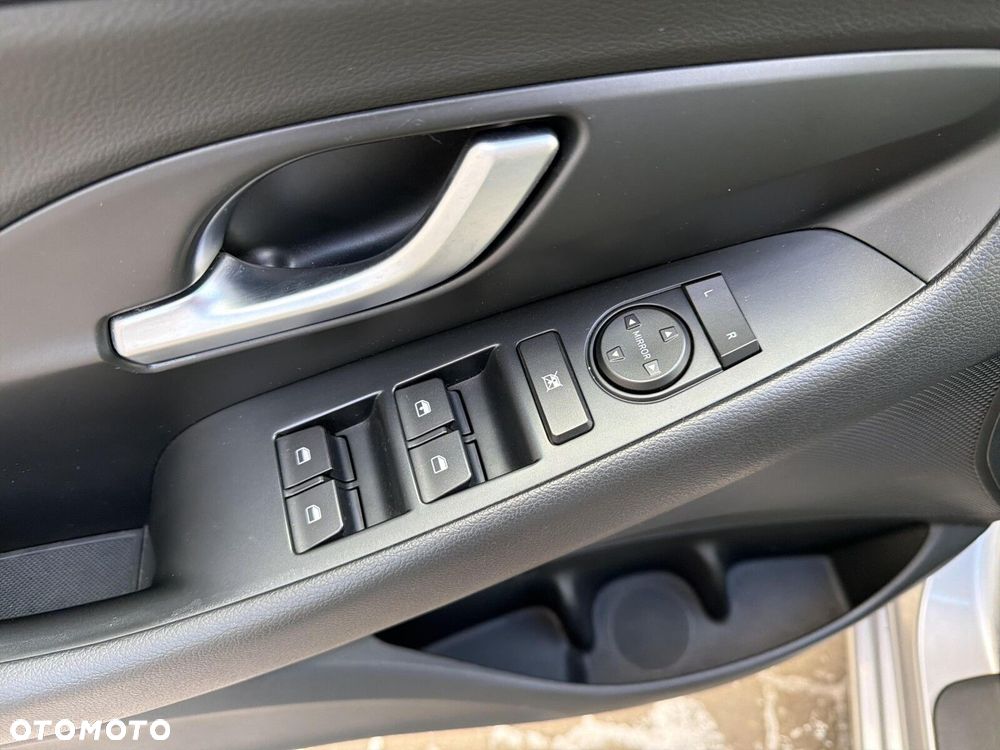 Hyundai i30 1.5 DPI Modern - 19