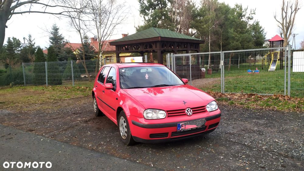 Volkswagen Golf 1.6 Basis - 1