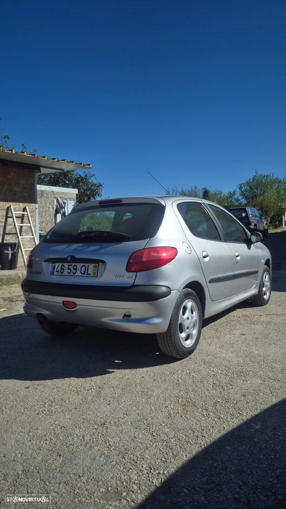 Peugeot 206 2.0 HDi XT - 2