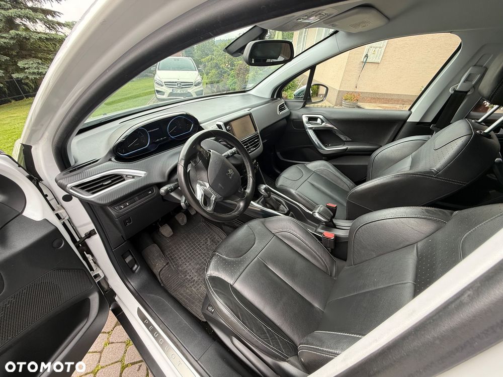 Peugeot 2008 1.6 VTi Allure - 11