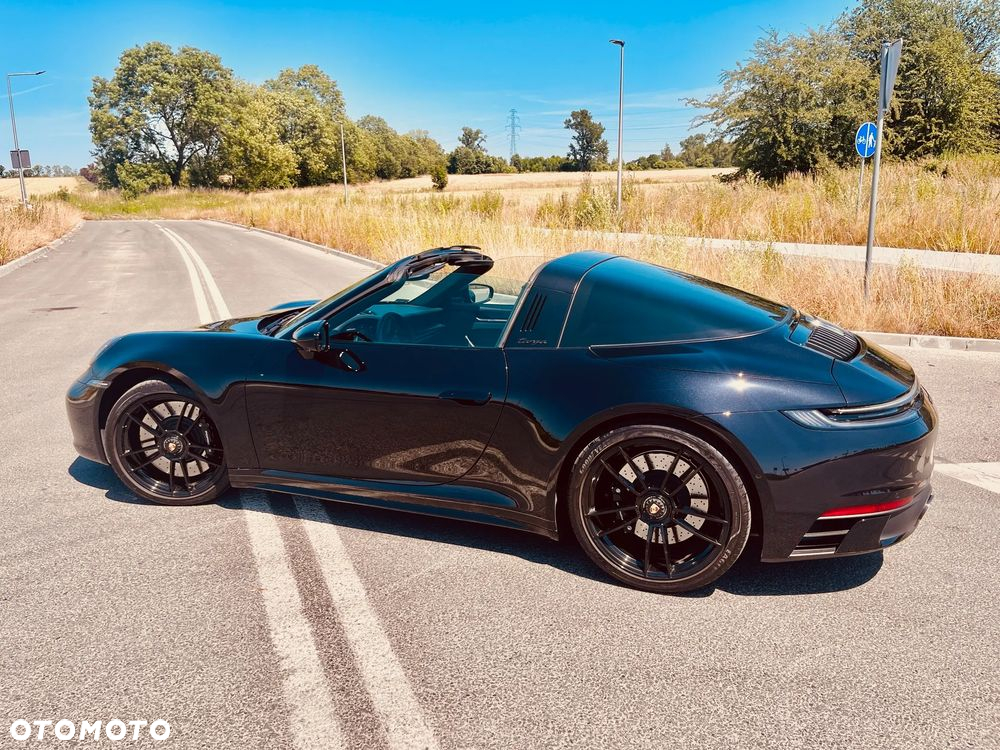 Porsche 911 Targa 4 GTS - 6