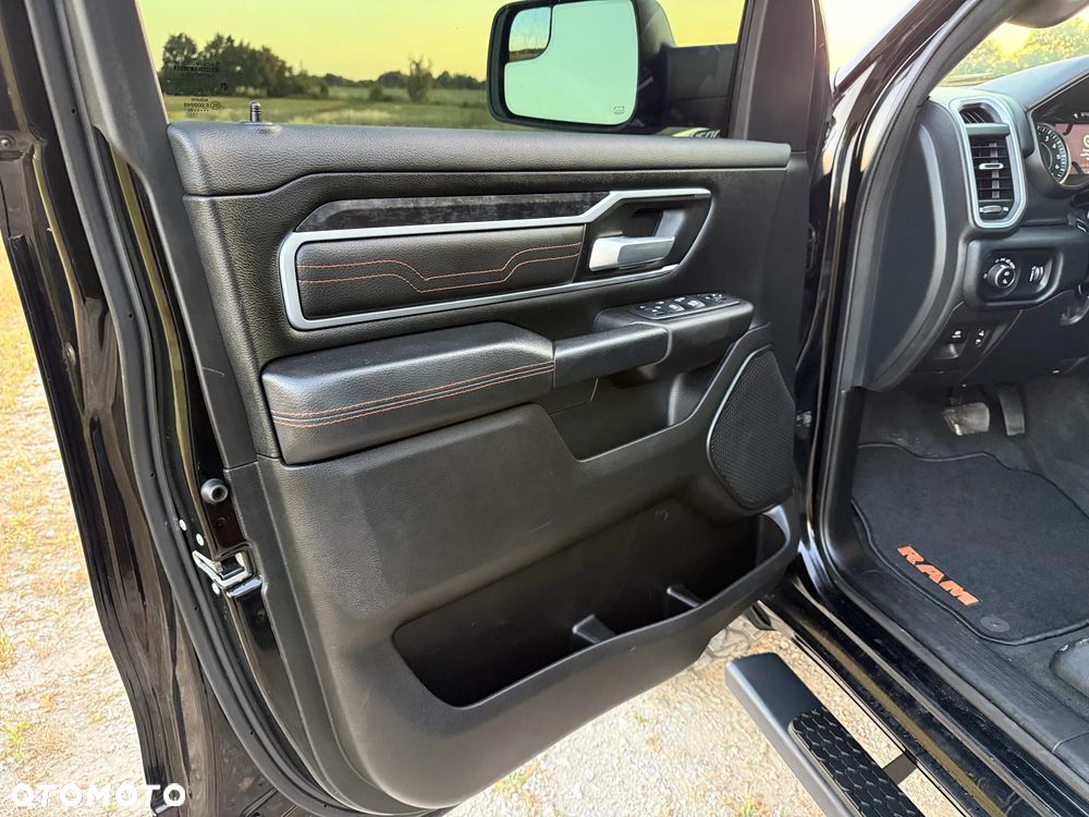 RAM 1500 5.7 Crew Cab Shortbed Bighorn Sport - 22