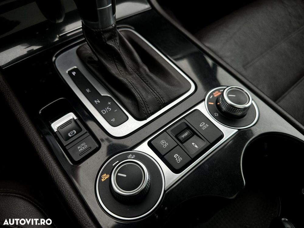 Volkswagen Touareg - 16