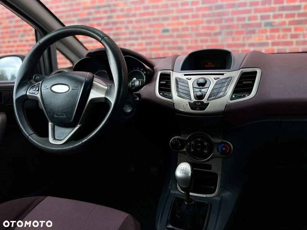 Ford Fiesta - 7