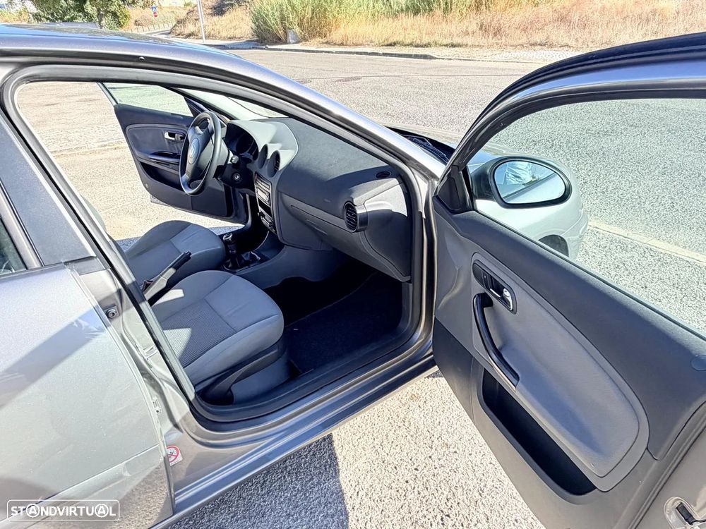 SEAT Ibiza 1.2 12V Stella - 24