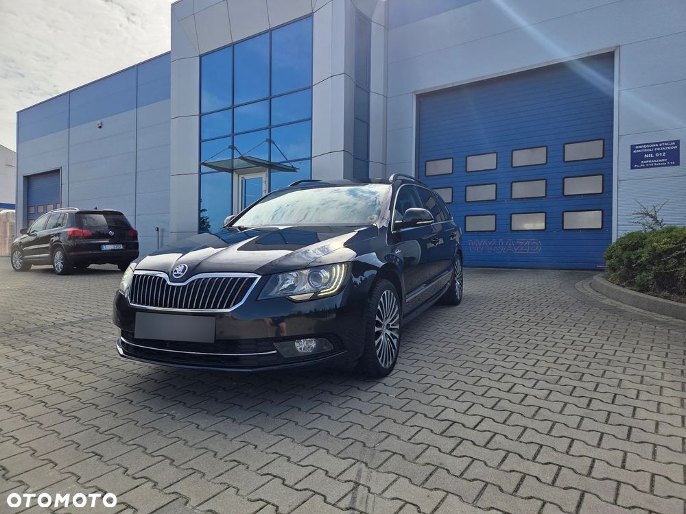 Skoda Superb Combi 3.6 V6 4x4 DSG L&K - 3