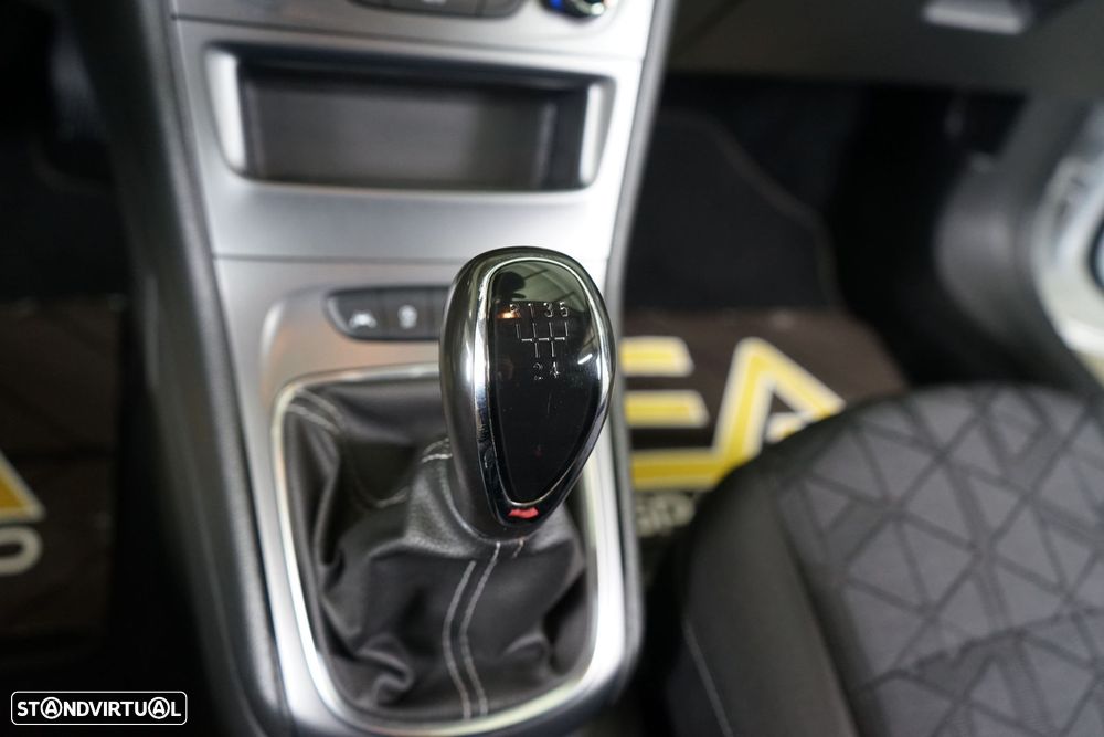 Opel Astra Sports Tourer 1.0 Turbo Start/Stop 120 Anos - 28